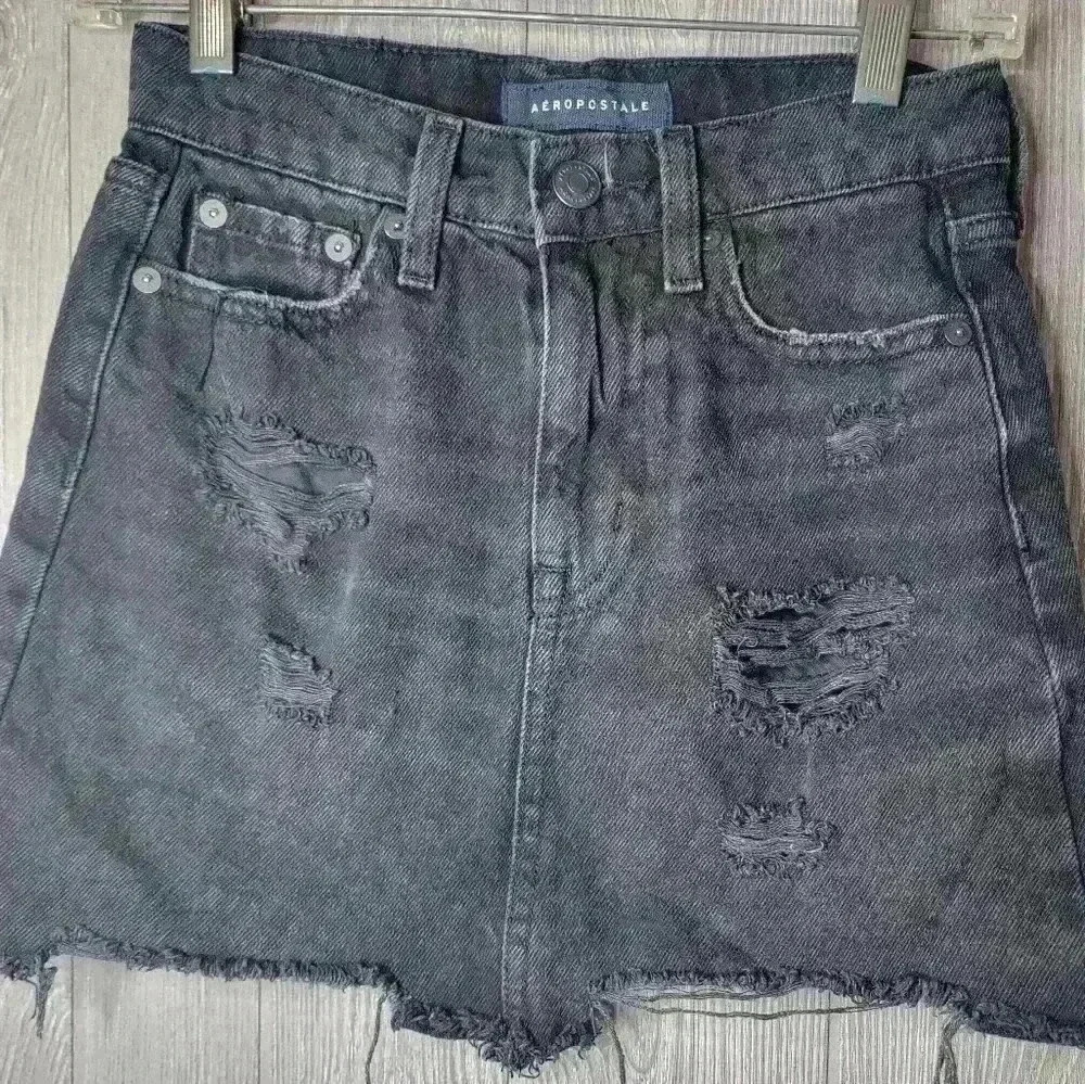 ♡Aeropostale black denim highrise distressed‎ mini skirt. Size 000. C-3